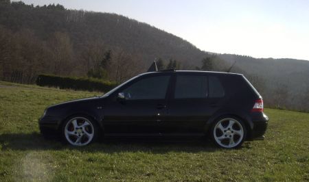 Name: VW-Golf_423.jpg Größe: 450x266 Dateigröße: 18565 Bytes