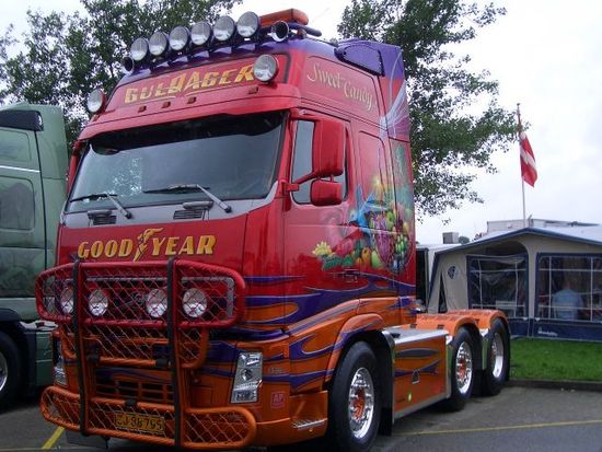 Name: Volvo-FH12-Guldager-Sweet-Candy-Stober-271204-1-DK.jpg Größe: 640x480 Dateigröße: 82112 Bytes