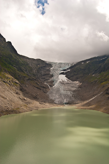 Name: Triftgletscher.jpg Größe: 1600x2390 Dateigröße: 2496946 Bytes