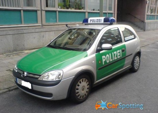 Name: Opel-Polizei-Corsa-xD_2821.jpg Größe: 640x459 Dateigröße: 48773 Bytes