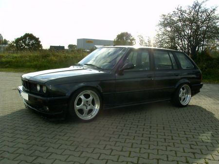 Name: BMW-E30-325i3.jpg Größe: 450x337 Dateigröße: 39496 Bytes