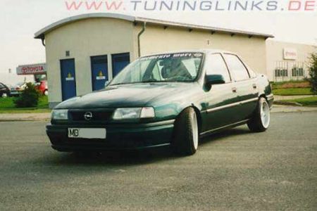 Name: Opel-Vectra_A36.jpg Größe: 450x300 Dateigröße: 25848 Bytes