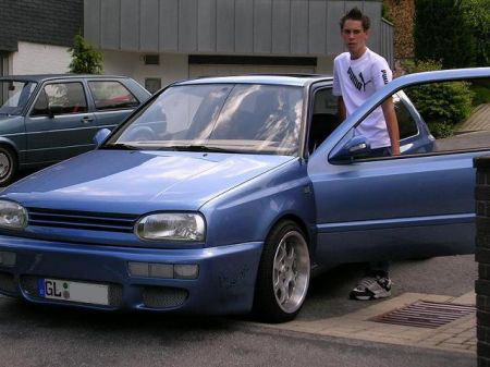 Name: VW-Golf_323.jpg Größe: 450x337 Dateigröße: 35725 Bytes