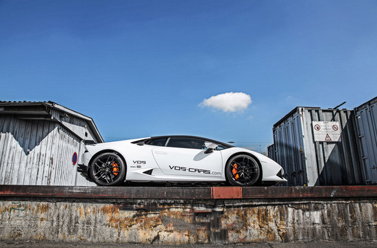Name: VOS-Lamborghini1.jpg Größe: 1024x676 Dateigröße: 191160 Bytes