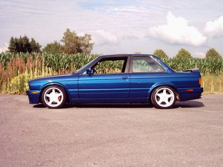 Name: BMW-e30_325i1.jpg Größe: 450x337 Dateigröße: 71511 Bytes