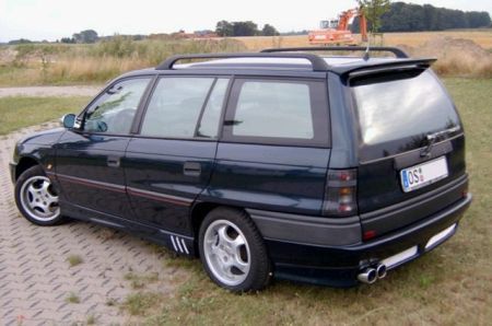Name: Opel-Astra_F_Si_Caravan2.jpg Größe: 450x298 Dateigröße: 28751 Bytes