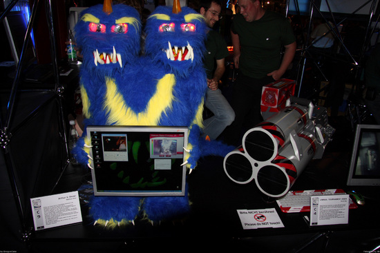 Name: games_convention_casemodding_2008_006.JPG Größe: 2000x1333 Dateigröße: 656881 Bytes