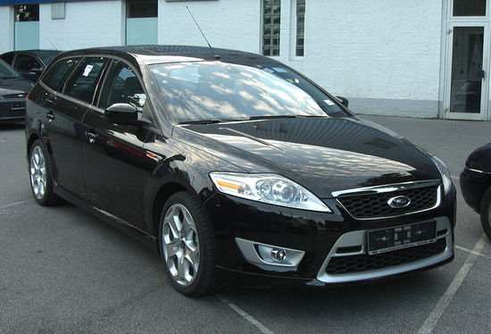 Name: 800px-Ford_Mondeo_Turnier_25T_front.jpg Größe: 800x544 Dateigröße: 92515 Bytes