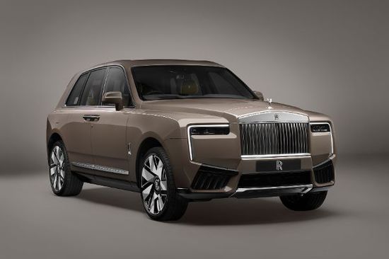 Luxus + Supersportwagen - Rolls-Royce Cullinan II