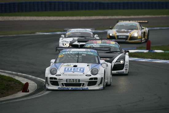 Name: ADAC-GT-Masters-2010-07-068.jpg Größe: 4992x3328 Dateigröße: 943448 Bytes