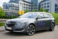 Auto - Ein Opel soll 2018 hochautomatisiert über die Autobahn fahren