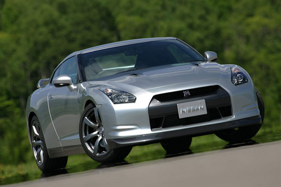 Name: Nissan-GT-R-Neu-5.jpg Größe: 800x533 Dateigröße: 61780 Bytes