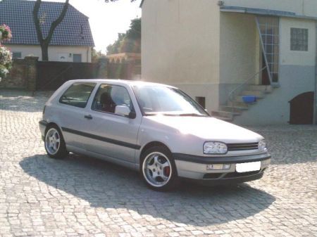 Name: VW-Golf_373.jpg Größe: 450x337 Dateigröße: 29263 Bytes