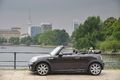 Auto - Das MINI Cabrio: Seit 10 Jahren Inbegriff für offenen Fahrspaß mit Sti