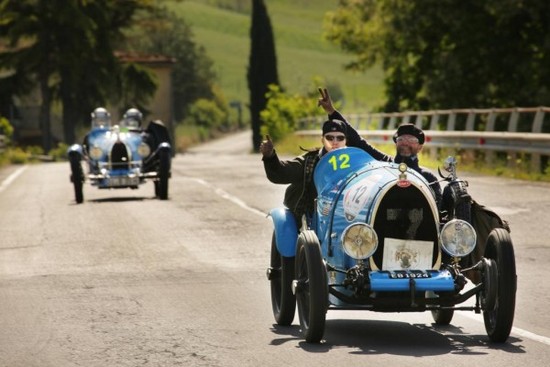 Name: Besitzer-einer-Bugatti-Rennikone-nehmen-gern-an-historischen-Stra-enrennen-teil-wie-hier-bei-der-Mille-Miglia-94nj-600x400.jpg Größe: 600x400 Dateigröße: 61120 Bytes