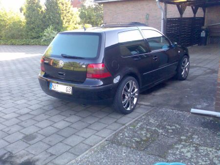 Name: VW-Golf_46.jpg Größe: 450x337 Dateigröße: 39042 Bytes