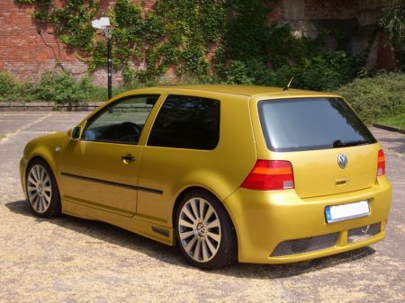 Name: VW-Golf_412.jpg Größe: 450x337 Dateigröße: 83904 Bytes