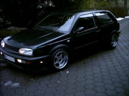 Name: VW-Golf_3135.jpg Größe: 450x337 Dateigröße: 30003 Bytes