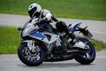 Motorrad - BMW Motorrad bringt erstes Kurven-ABS für Supersportler