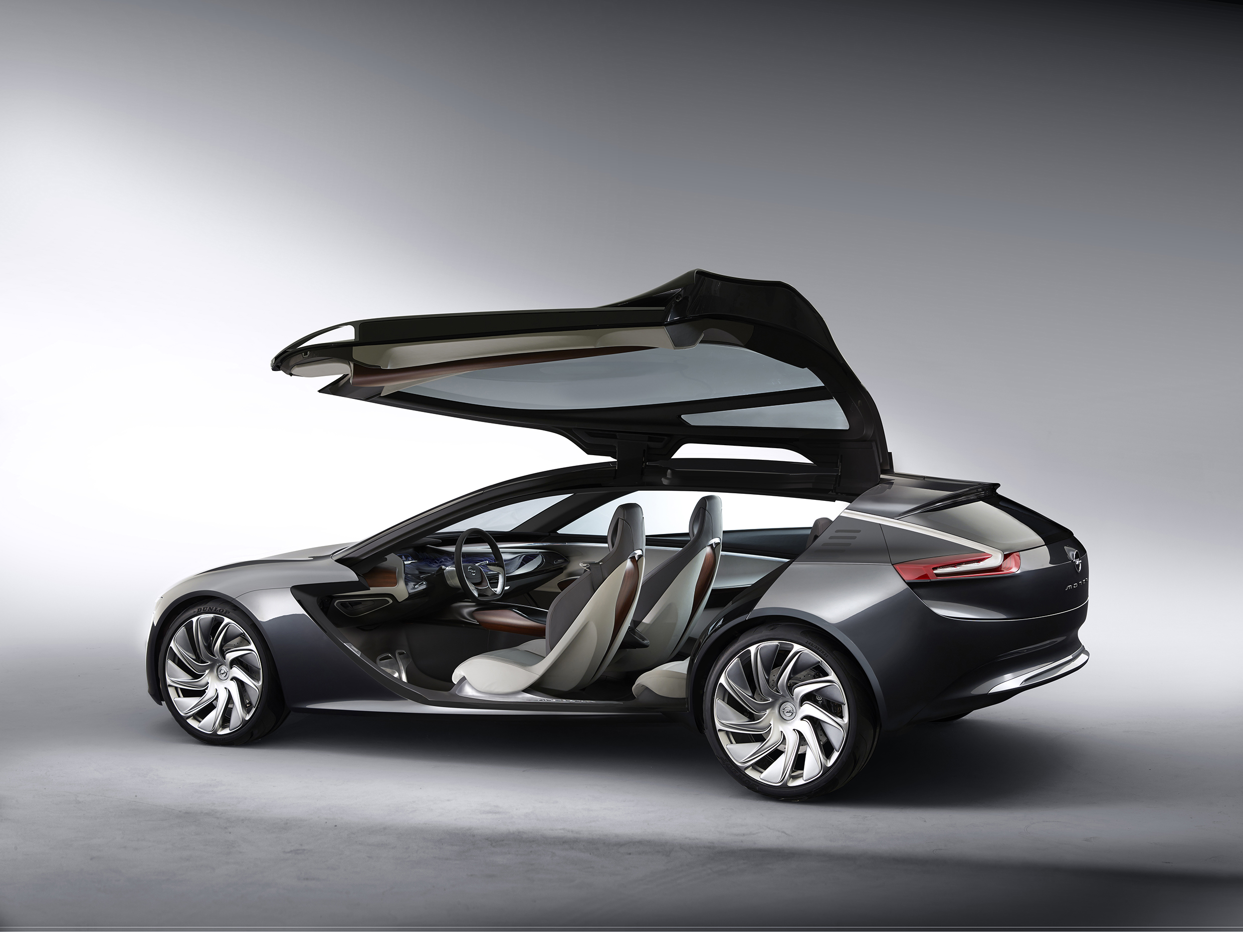 Opel Monza Concept: Infotainment und Vernetzung für morgen -   - Deine Automeile im Netz