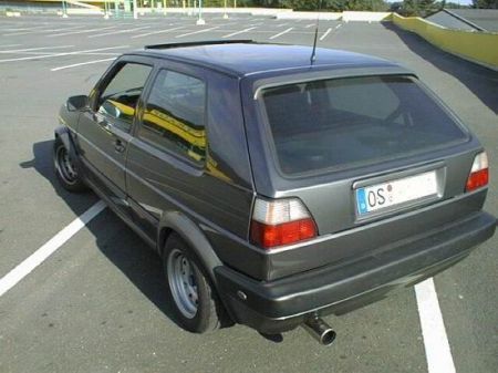 Name: VW-Golf_2_GTI10.jpg Größe: 450x337 Dateigröße: 30501 Bytes