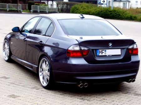 Name: BMW-330i3.jpg Größe: 450x337 Dateigröße: 38218 Bytes