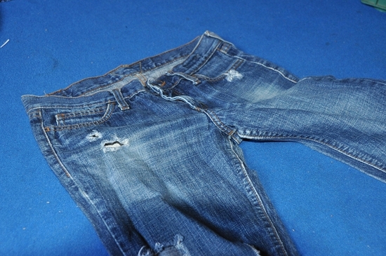 Name: k-k-ebayjeans_001.jpg Größe: 721x479 Dateigröße: 350699 Bytes