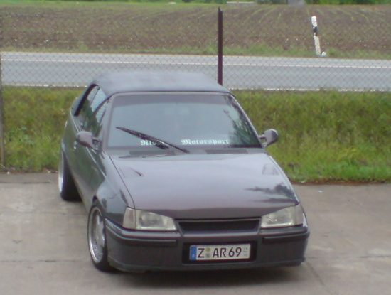 Name: Opel_kadett_1.JPG Größe: 1632x1232 Dateigröße: 457267 Bytes