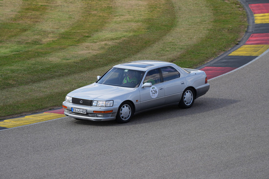 Name: 87545-lexus-ls-400-web-lr.jpg Größe: 1200x800 Dateigröße: 308061 Bytes