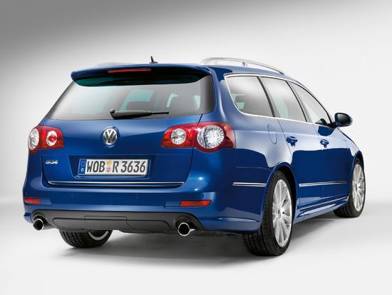 Name: 2007-Volkswagen-Passat-R36-Variant-R36-Rear-Angle-1920x1440.jpg Größe: 1920x1440 Dateigröße: 448950 Bytes