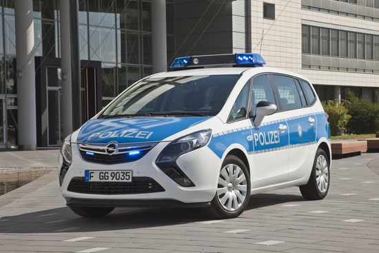 Name: Opel-Zafira-Tourer-Polizeiauto-2950811.jpg Größe: 5473x3649 Dateigröße: 3733408 Bytes