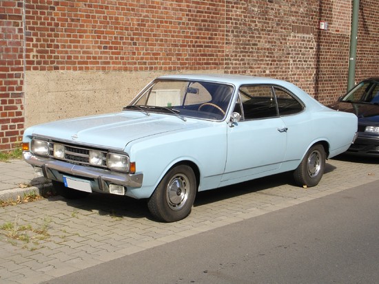 Name: Opel-Rekord-C-Coupe.jpg Größe: 2481x1861 Dateigröße: 1212007 Bytes