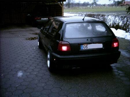 Name: VW-Golf_3137.jpg Größe: 450x337 Dateigröße: 30996 Bytes