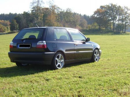 Name: VW-Golf_357.jpg Größe: 450x337 Dateigröße: 51186 Bytes