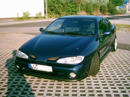 Name: Renault-Megane_Coupe1.jpg Größe: 450x337 Dateigröße: 78911 Bytes