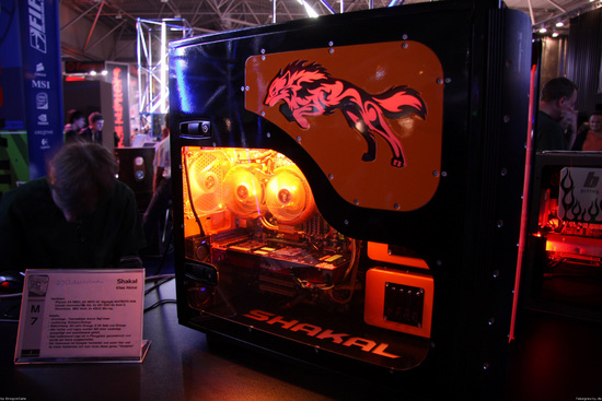 Name: games_convention_casemodding_2008_010.JPG Größe: 2000x1333 Dateigröße: 650228 Bytes