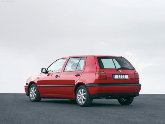 Name: Volkswagen-Golf_III_1991_1600x1200_wallpaper_0a3.jpg Größe: 1600x1200 Dateigröße: 207686 Bytes