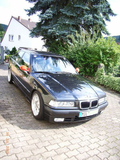 Name: BMW-E36_316i3.jpg Größe: 450x600 Dateigröße: 101460 Bytes