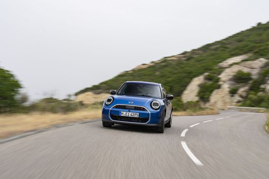 Name: P90559951_highRes_mini-cooper-s-5-door.jpg Größe: 1920x1280 Dateigröße: 198520 Bytes