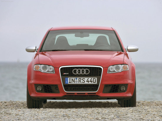 Name: Audi_RS4_2006_Original_3.jpg Größe: 1600x1200 Dateigröße: 277088 Bytes