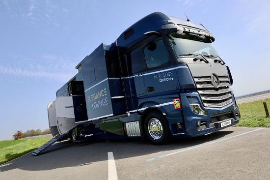 Erlkönige + Neuerscheinungen - Luxus pur- Mercedes-Benz Actros Pferdetransporter