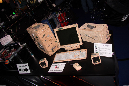 Name: games_convention_casemodding_2008_017.JPG Größe: 2000x1333 Dateigröße: 668103 Bytes