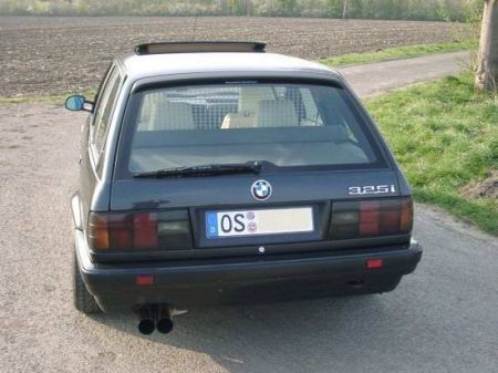 Name: BMW-325i_touring3.jpg Größe: 450x337 Dateigröße: 30984 Bytes