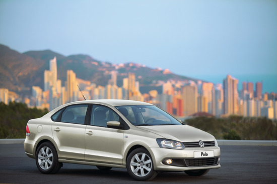 Name: 2011-volkswagen-polo-sedan-02.jpg Größe: 3000x2000 Dateigröße: 654283 Bytes