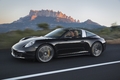 Luxus + Supersportwagen - Weltpremiere für den 911 Targa