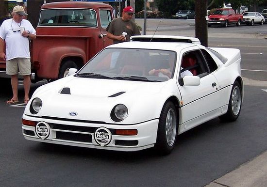 Name: Ford_RS200.jpg Größe: 600x421 Dateigröße: 50007 Bytes