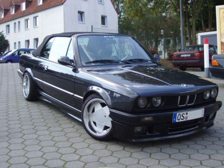 Name: BMW-E30_Cabrio.jpg Größe: 450x337 Dateigröße: 52333 Bytes