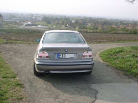 Name: BMW-528i3.jpg Größe: 450x337 Dateigröße: 25293 Bytes