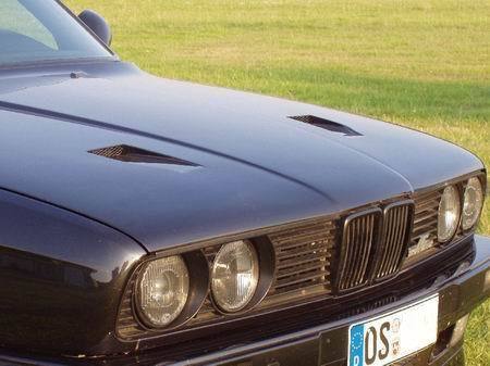 Name: BMW-E30_325i_Cabrio2.jpg Größe: 450x337 Dateigröße: 34765 Bytes