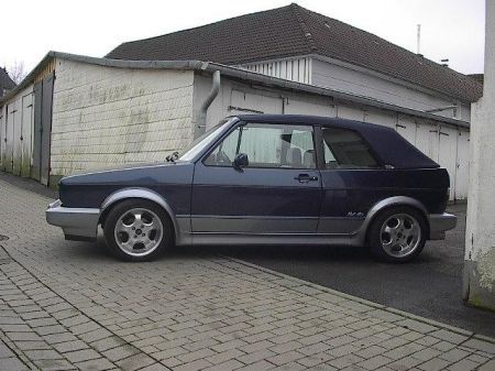 Name: VW-Golf_1_Cabrio40.jpg Größe: 450x337 Dateigröße: 46011 Bytes